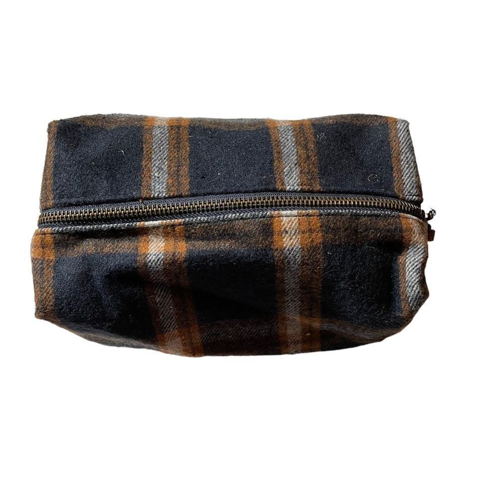 Goodfellow & Co. Men’s Plaid Dopp Kit Toiletry Bag. One Size